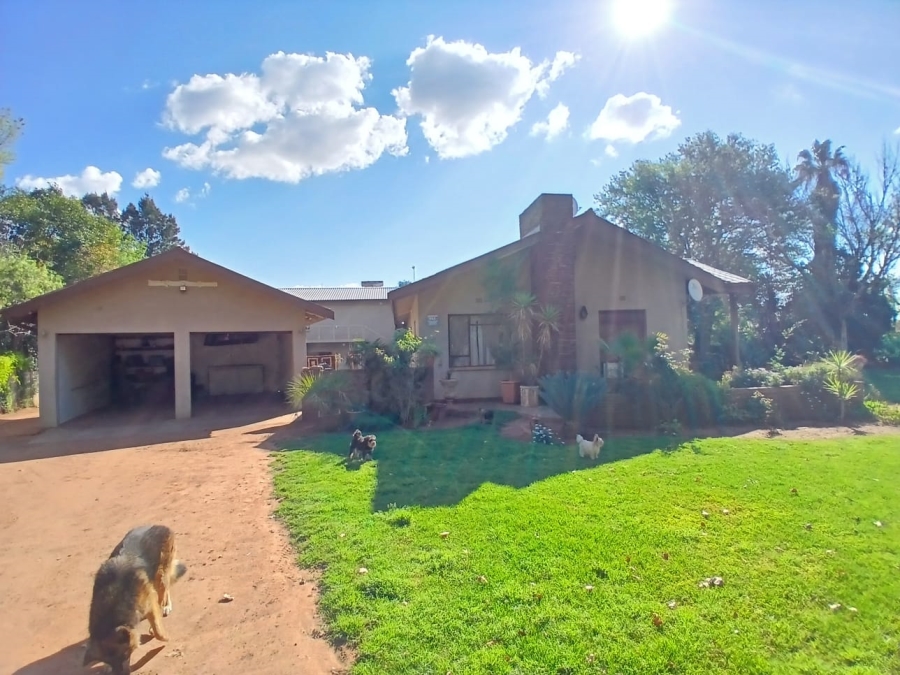 5 Bedroom Property for Sale in Kuruman Northern Cape